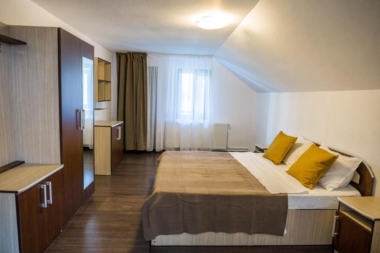 Hotel Pensiunea Xandra Corbi Zewnętrze zdjęcie
